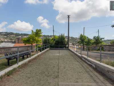 Sulla destra invece spicca il campo di bocce, lo sport pi� in voga nel villaggio. �E' da questa disciplina che deriva il nome della frazione - precisa Vito -. Nel nostro dialetto "boccia" si traduce in "cuculo"�